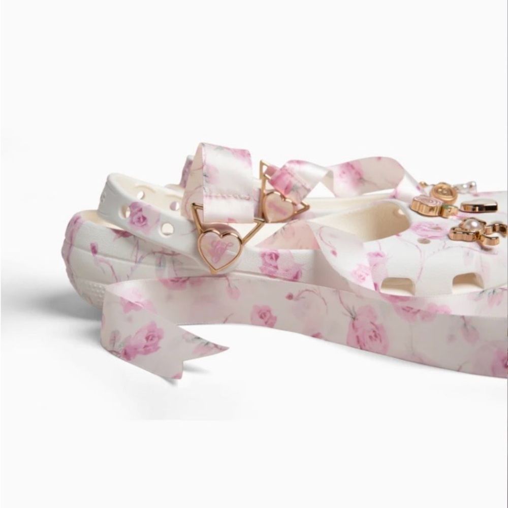 NIB The LoveShackFancy x CROCS Classic Ballet Flat in Oyster - W9 - Picture 6 of 10